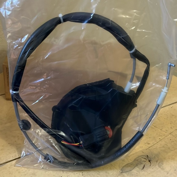 NEW OEM Rear Power Sliding Door Latch Right 81420A9010FFF for Kia Sedona 15-21 - Picture 5 of 8